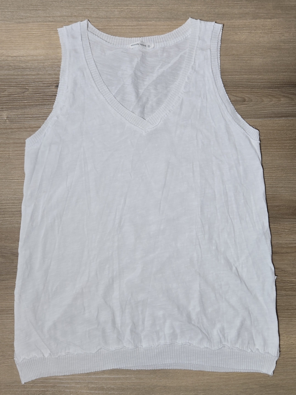 White Sleeveless V-neck Cotton Tank Top
